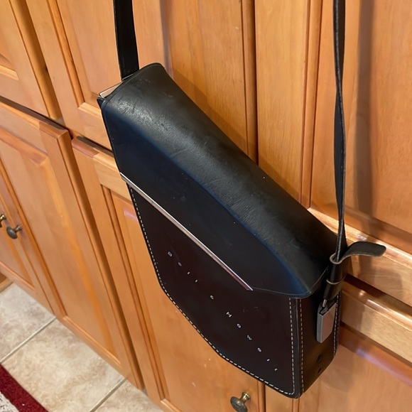 Bell & Howell Leather Crossbody Camera Bag - Picture 3 of 13